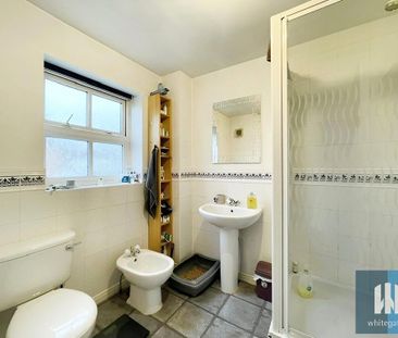 4 bedroom detached house to rent - Photo 4