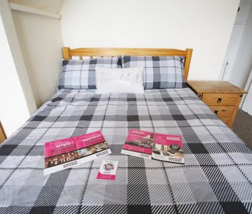 1 bedroom in a house share to rent - Photo 4