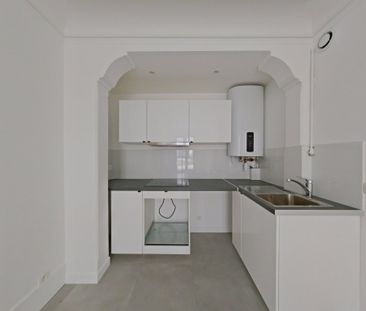 Location Appartement 1 pièce 28m² PARIS 17ème - Photo 2