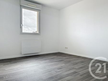 Location Appartement 3 pièces 63m² ST ANDRE LES VERGERS 10120 - Photo 2