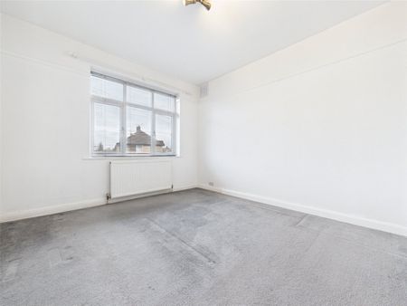 Marlborough Road, Hanworth, TW13, Feltham - Photo 2