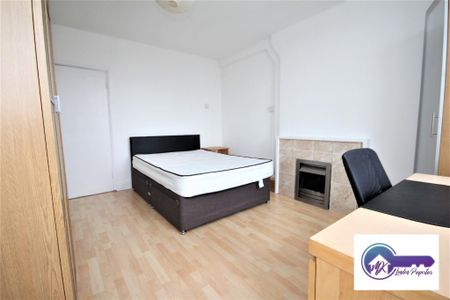 3 Bedroom Flat To Rent - Photo 5