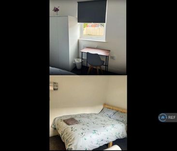1 bedroom in a house share to rent - Photo 2