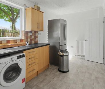 2 bedroom terraced house to rent - Photo 3