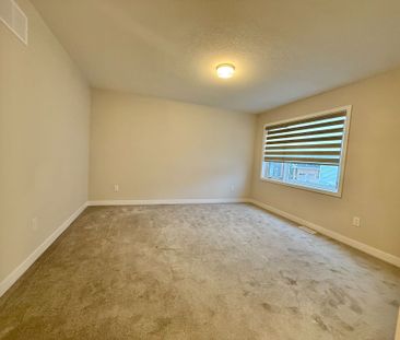 For Lease - 303 Canadensis Lane, Barrhaven, Ontario - Photo 2