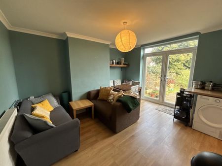 Cropthorne Road, Bristol - Photo 2