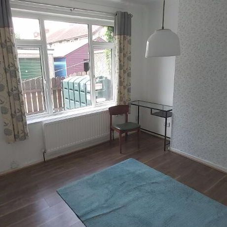 20 Belvoir Crescent, Lisburn, BT28 1UA - Photo 1