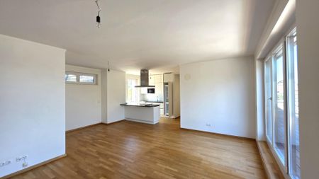 Maria Enzersdorf - Schlosspark!!! Stylische Neubauwohnung + MEGA Dachterrasse + Grün- und Weitblick! - Photo 2