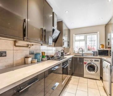 4 Bed Detached House, Gwynne Avenue, CR0 - Photo 6