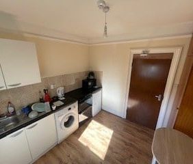 Studio Flat, Mount Pleasant Road, N17 - Photo 2