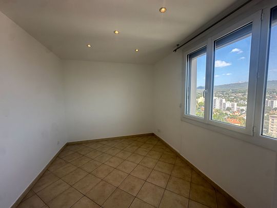 Appartement 3 pièces 56m2 MARSEILLE 13EME 860 euros - Photo 1