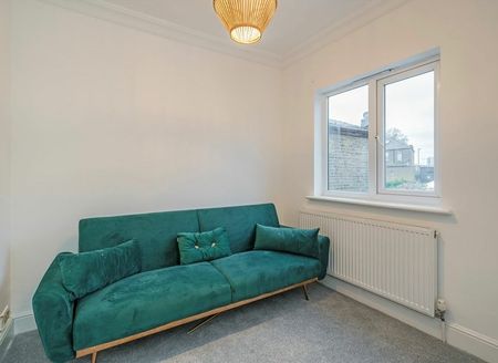 Eynham Road - Photo 3