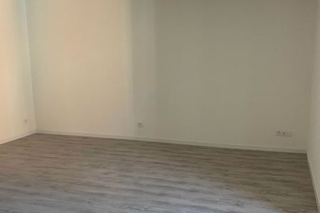 Appartement T2 centre ville de Pont-St-Esprit - Photo 4