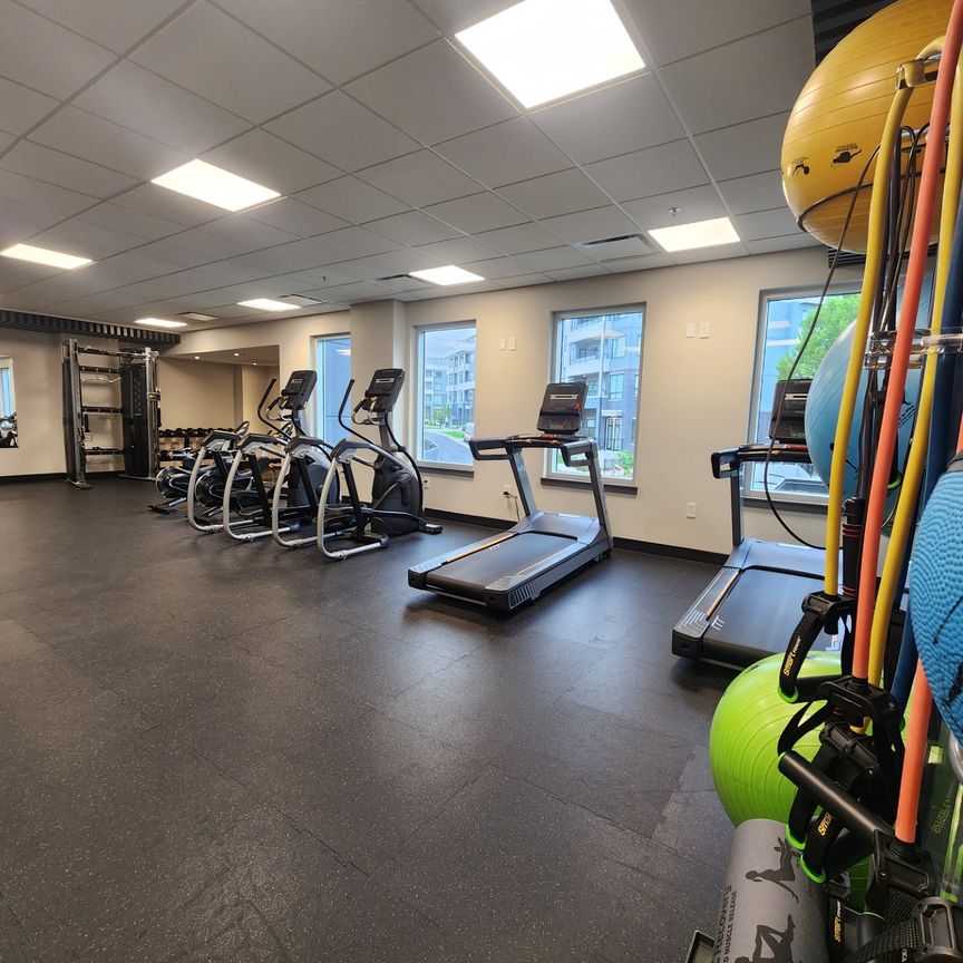 Stunning Two Bedroom Brand New Condo in Surrey with Parking and Leisure Facilities - Photo 1