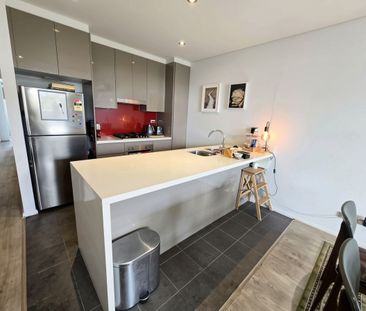 Sleek Urban Sanctuary in a Rapidly Growing Pocket - Photo 5