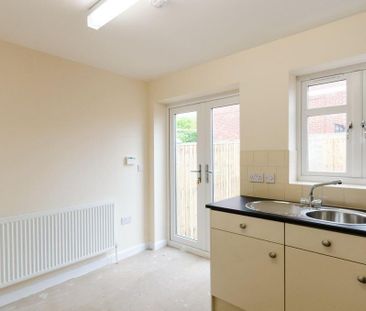 2 bedroom semi-detached house to rent - Photo 1
