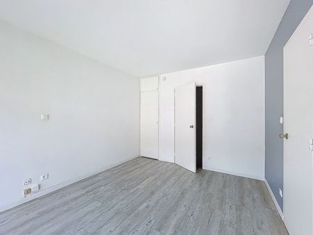 Location Appartement 1 pièce 25m² - Photo 2