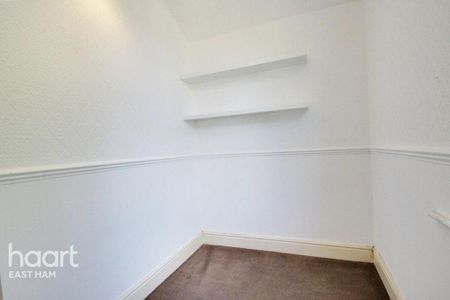 4 bedroom terraced house to rent - Photo 3