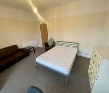 4 bedroom house to rent - Photo 3