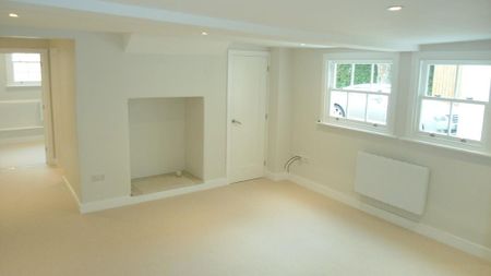 2 bedroom maisonette to rent - Photo 3
