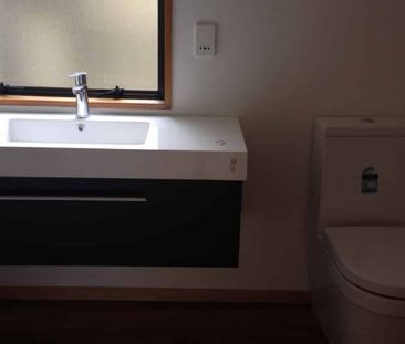 Two Bedroom Townhouse - Photo 3