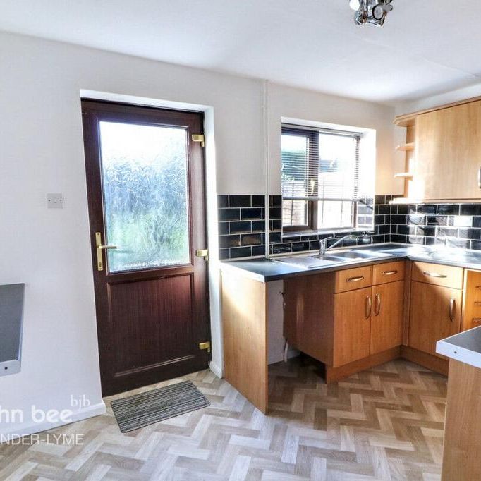 2 bedroom semi-detached house to rent - Photo 1