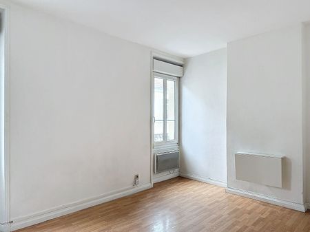 Appartement à louer - REIMS- HYPER CENTRE- - Photo 2