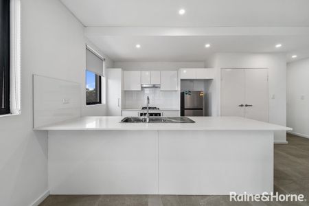 Two Spacious Three Bedroom Apartments to Choose From! - Photo 3