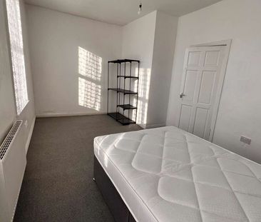 Rector Road Room 2 - Photo 1