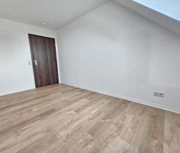 Super schöne 4-Zimmer Wohnung im Grünen mit Balkon komplett renoviert - Photo 5