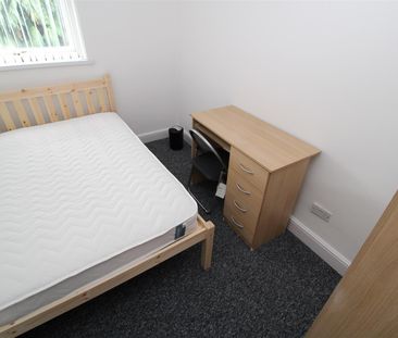 House - Terraced For Rent Park Street, Pontypridd - Photo 3