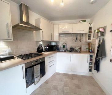 3 bedroom terraced house to rent - Photo 3