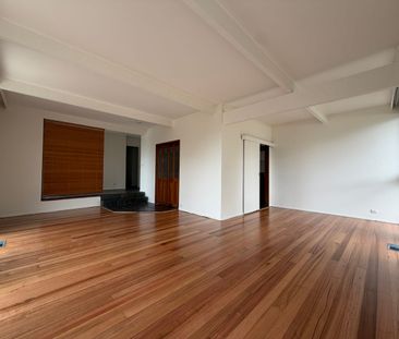 Spacious Family Living in Prime Location - Photo 2