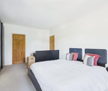 6 bedroom detached house to rent - Photo 4