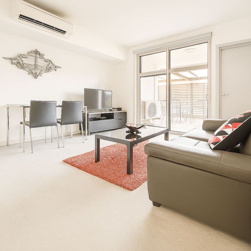 1x1 BULGARRA UNIT! - Photo 1