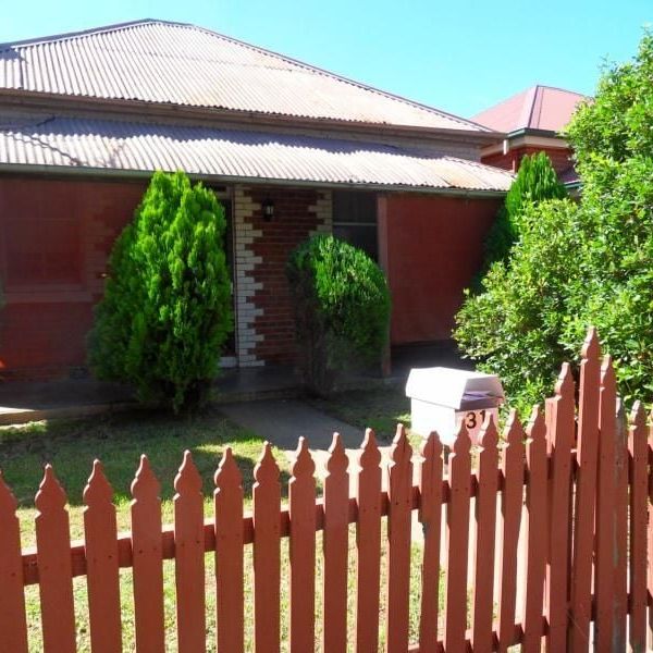 31 Collins Street Wagga Wagga NSW - Photo 1