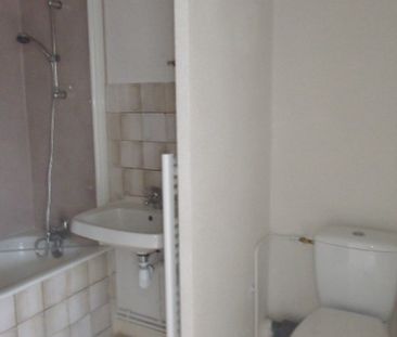 Location Appartement 2 pièces 35m² LA FERTE MACE 61600 - Photo 4