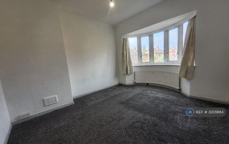 3 bedroom semi-detached house to rent - Photo 3