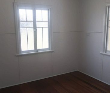 398 Mayers Street, Edge Hill QLD 4870 - House For Rent | Domain - Photo 1