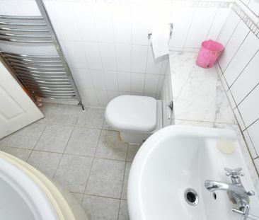 4 bedroom terraced house to rent - Photo 1