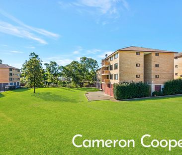 Convenient 2 Bedroom Unit Close to Everything - Photo 1