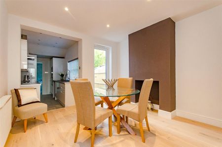 2 bedroom terraced house to rent - Photo 4