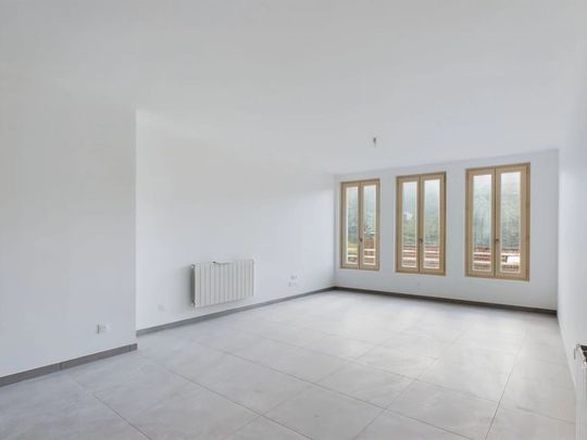 Location Appartement 3 pièces 75 m2 à La Valla-en-Gier - Photo 1