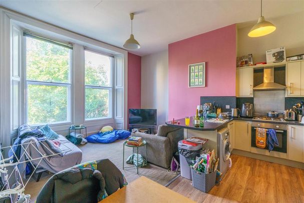 3 bedroom apartment to rent - Photo 1