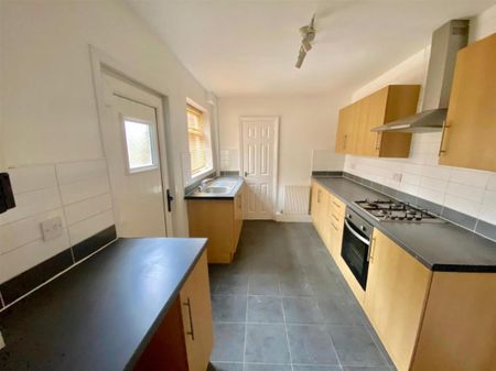 St. Albans Crescent, Gateshead - Photo 4