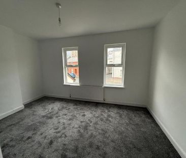 2 Brook Place, Coleraine, BT52 1PR - Photo 4
