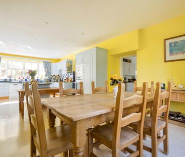 8 bedroom semi-detached house to rent - Photo 3