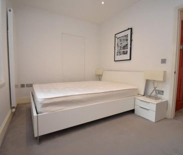 1 Bed Flat, Sunbury Street, SE18 - Photo 3