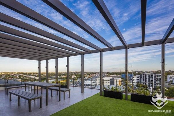 Spectacular panoramic & CBD views - Photo 1