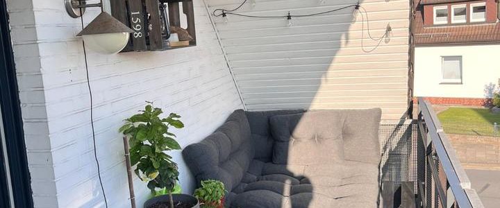 2-Zimmer-Maisonettewohnung mit Balkon, Einbauküche und Garage - Foto 1